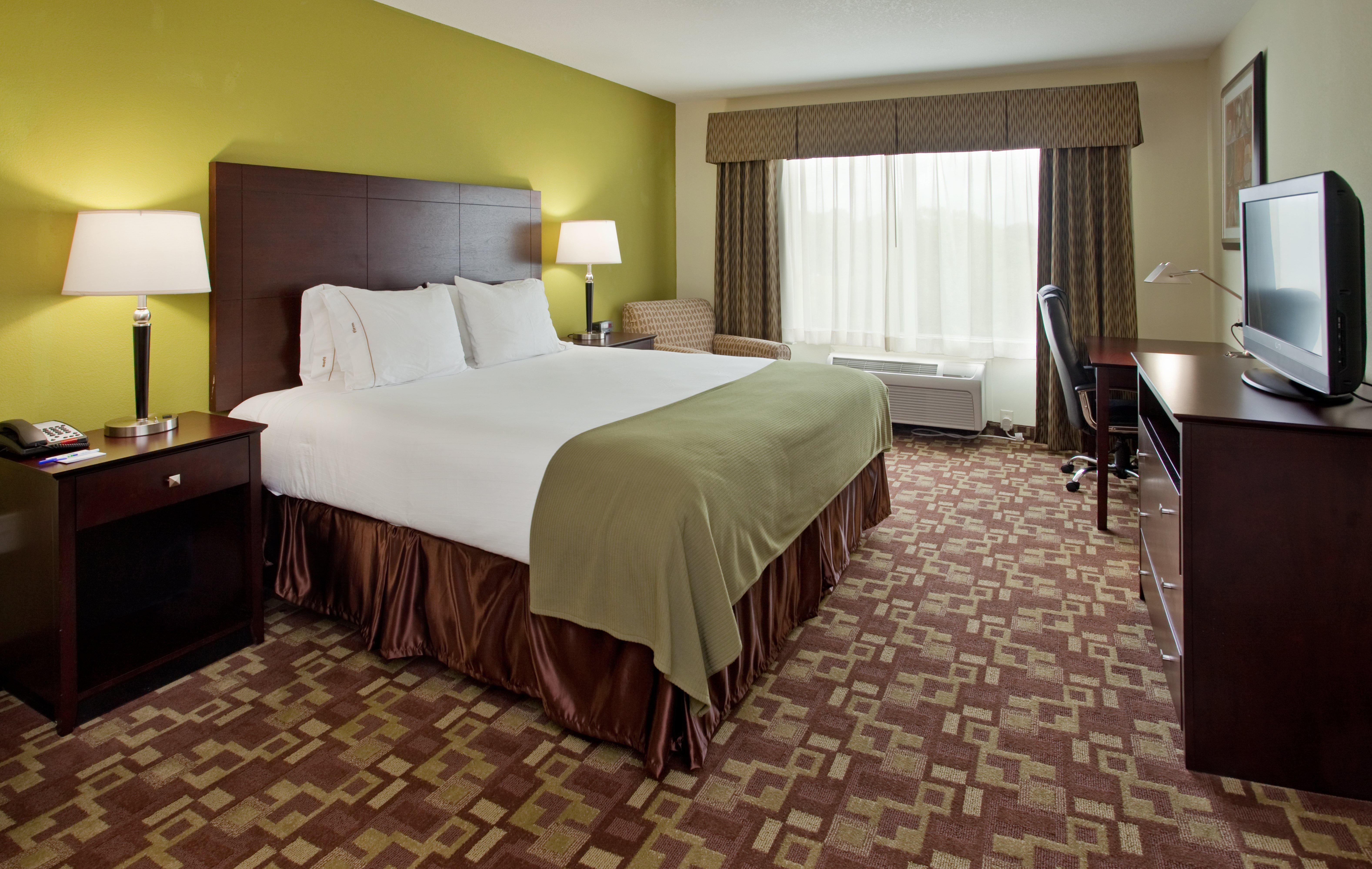 Holiday Inn Express Hotel & Suites Kansas City Sports Complex, An Ihg Hotel Room photo